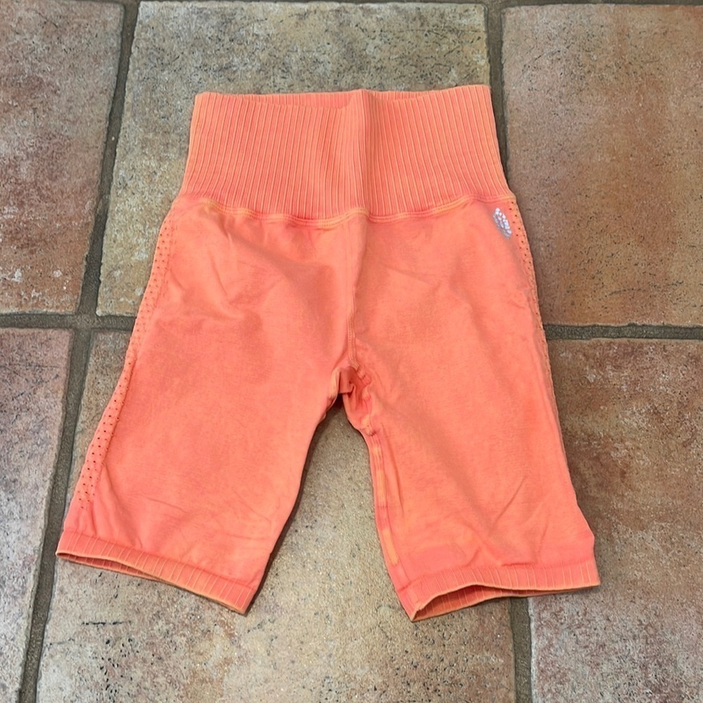 Free people movement Good Karma seamless bike shorts - Picture 2 of 5